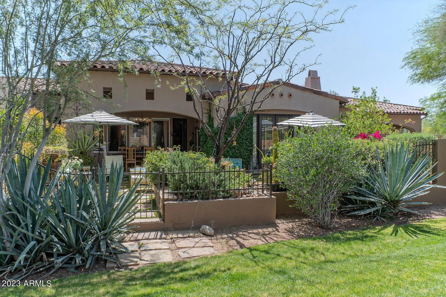 3 bed, 3.0 bath, 2390 sqft, $7,000 — Photo 4