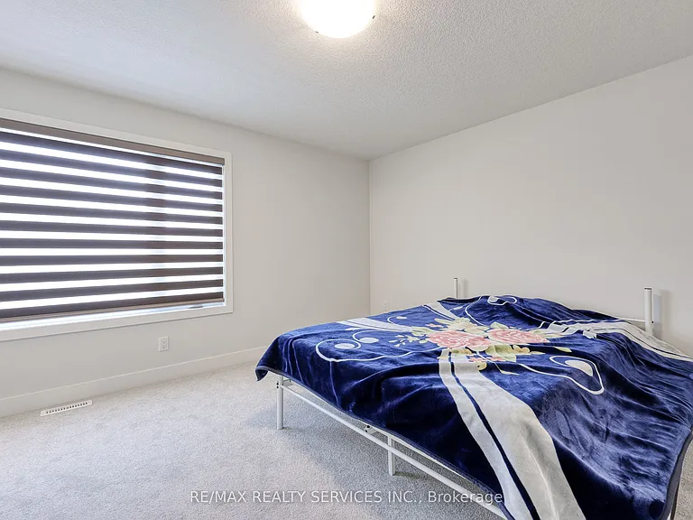925 Deveron Cres #12 — Photo 11