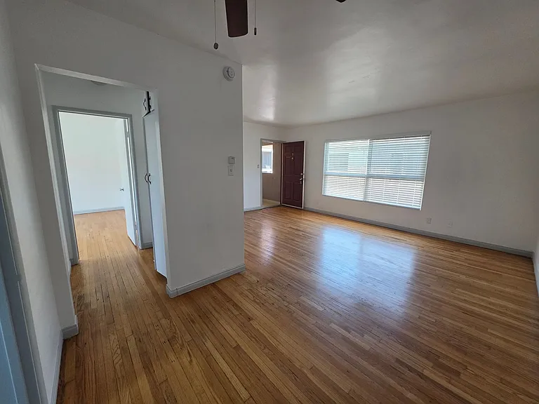 4028 Perlita Ave — Photo 3