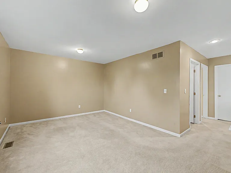 41973 Milton Dr — Photo 16