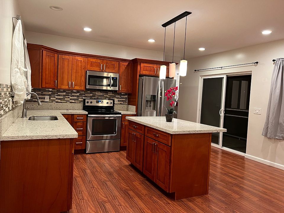 Island for dining and food preparation