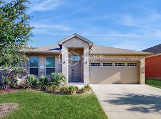 713 Red Cedar Ln, Glenn Heights, TX 75154