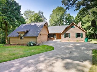44819 Paw Paw Rd, Paw Paw, MI 49079