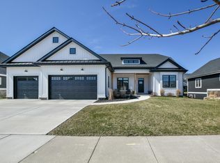 1111 Dolan Ave, Ave, WI 53597