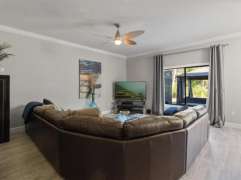 13228 Royal George Ave — Photo 12