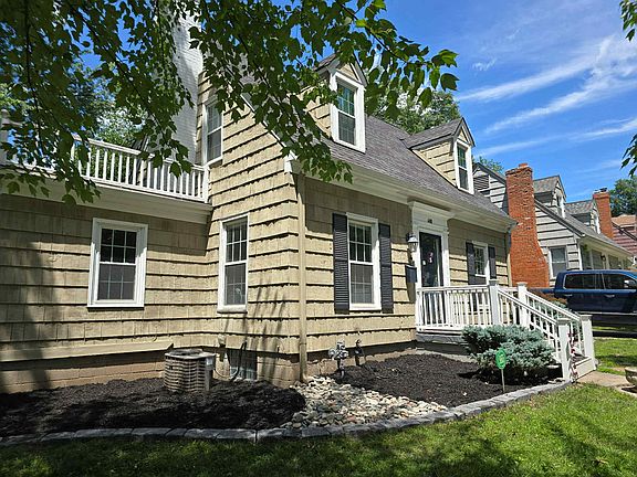 2nd image of 400 E 65th St