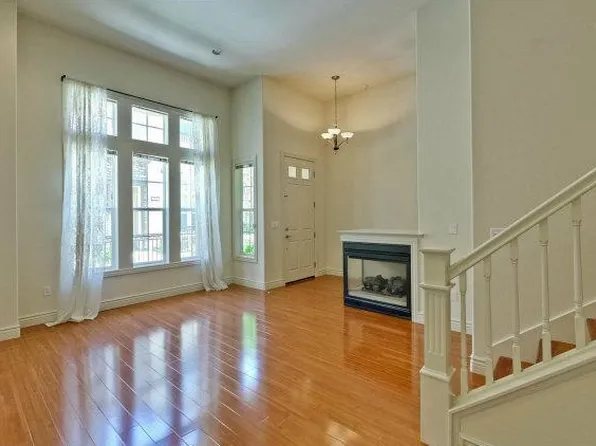 256 Ginko Ter, Sunnyvale, CA 94086