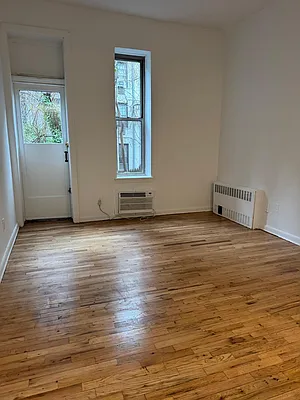 Rented by Manhattan Flats | media 20