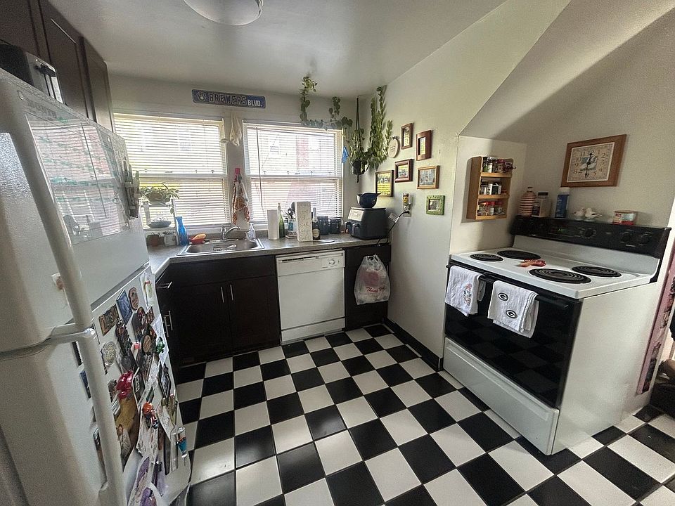 1st image of 2533 N Lake Dr #2535B