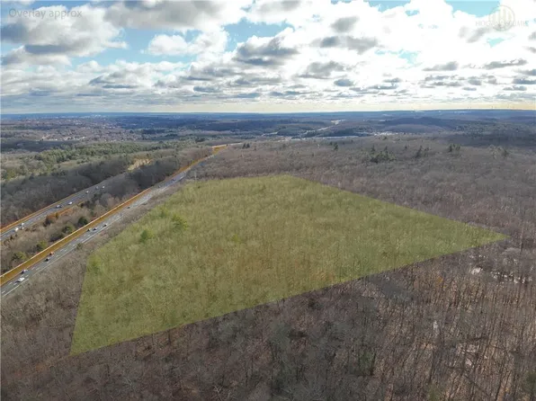 95 Wolf Hill Rd, Smithfield, RI 02917