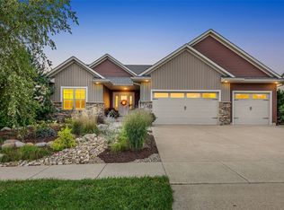 447 Eastview Ave, Marion, IA 52302