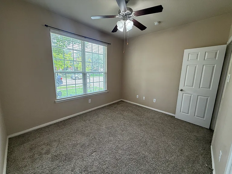 14629 Crystal Lake Dr — Photo 18