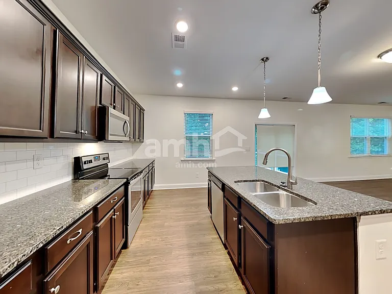 3348 Okelly Dr — Photo 4
