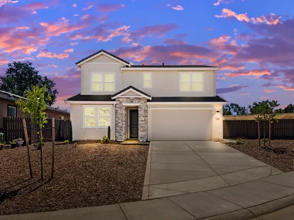 689 Palo Alto Ct, Plumas Lake, CA 95961