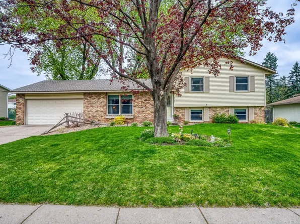 6285 137th St W, Apple Valley, MN 55124