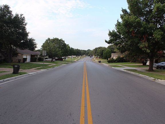 4th image of 6604 Woodway Dr