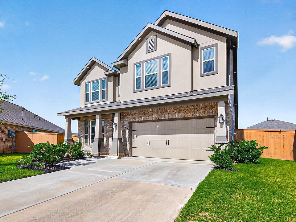 1st image of 27135 Wandering Glen Ln