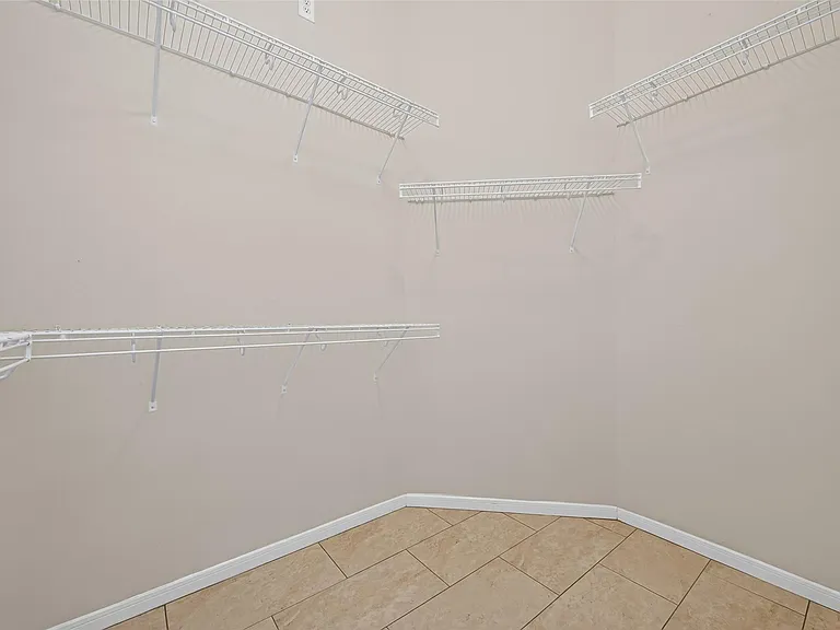 17230 Hollow Sands Ct — Photo 32