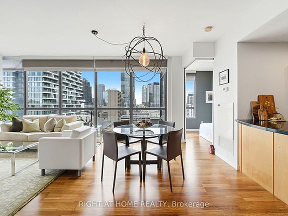 4th image of 285 Mutual St Unit 1908