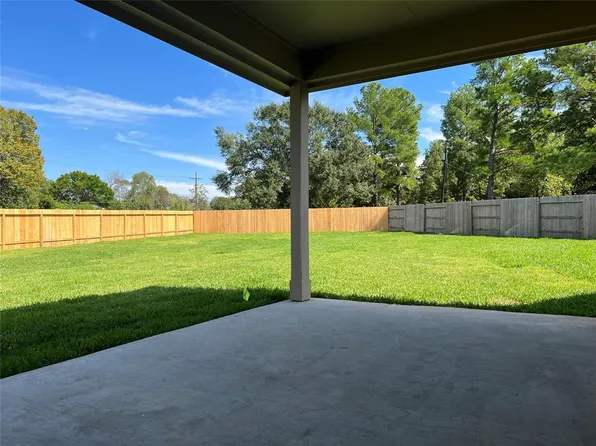 12802 Sunny Pass, Willis, TX 77318
