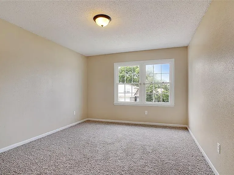 2713 Chinkapin Ct — Photo 12