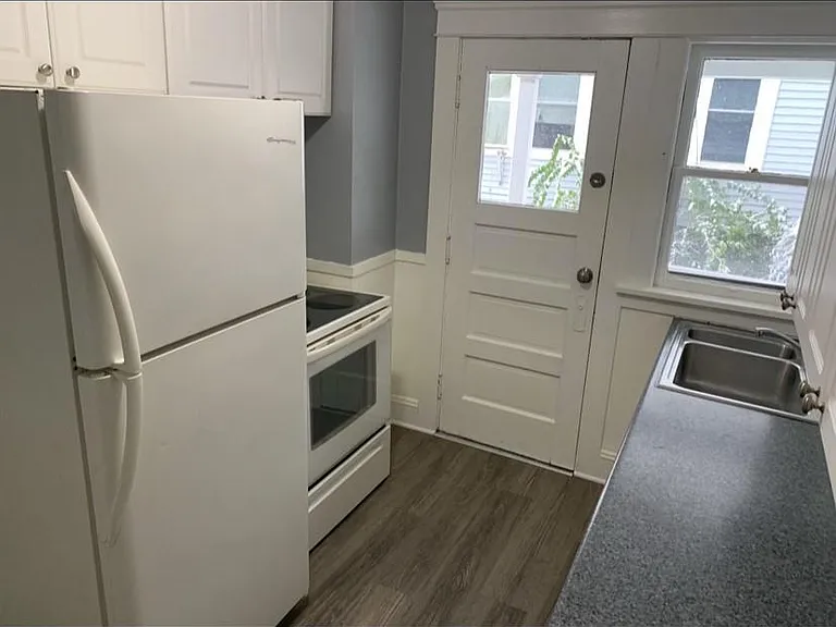 117 E Friendship St — Photo 11