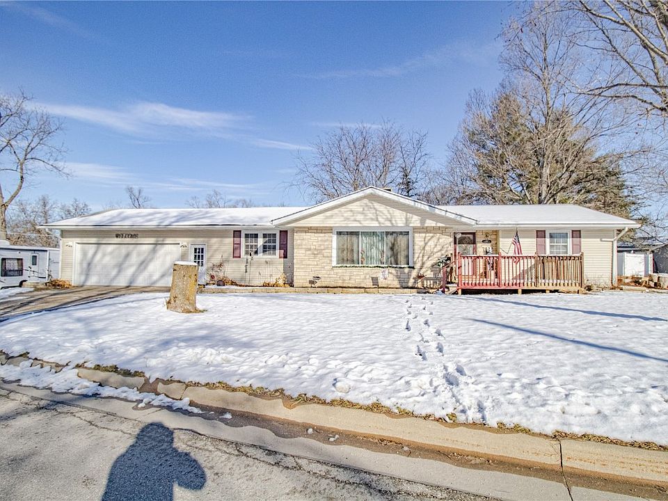 303 Cherry St, Anamosa, IA 52205 MLS 2308094 Zillow