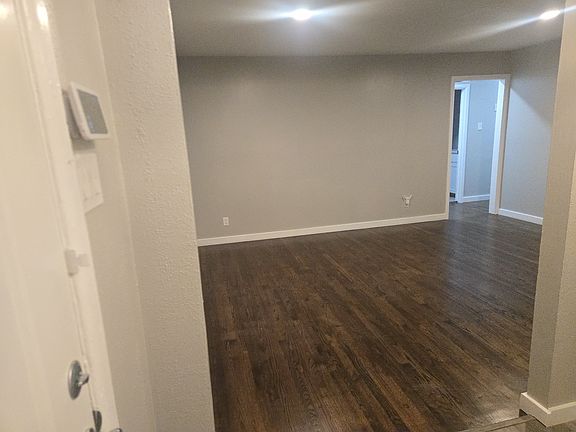 2nd image of 510 Town Creek Dr