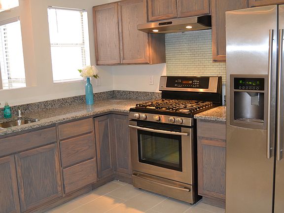 Newly Remodeled Kitchen with Upgrades!!!