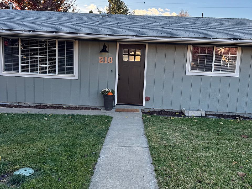 1st image of 210 Adams Park Dr
