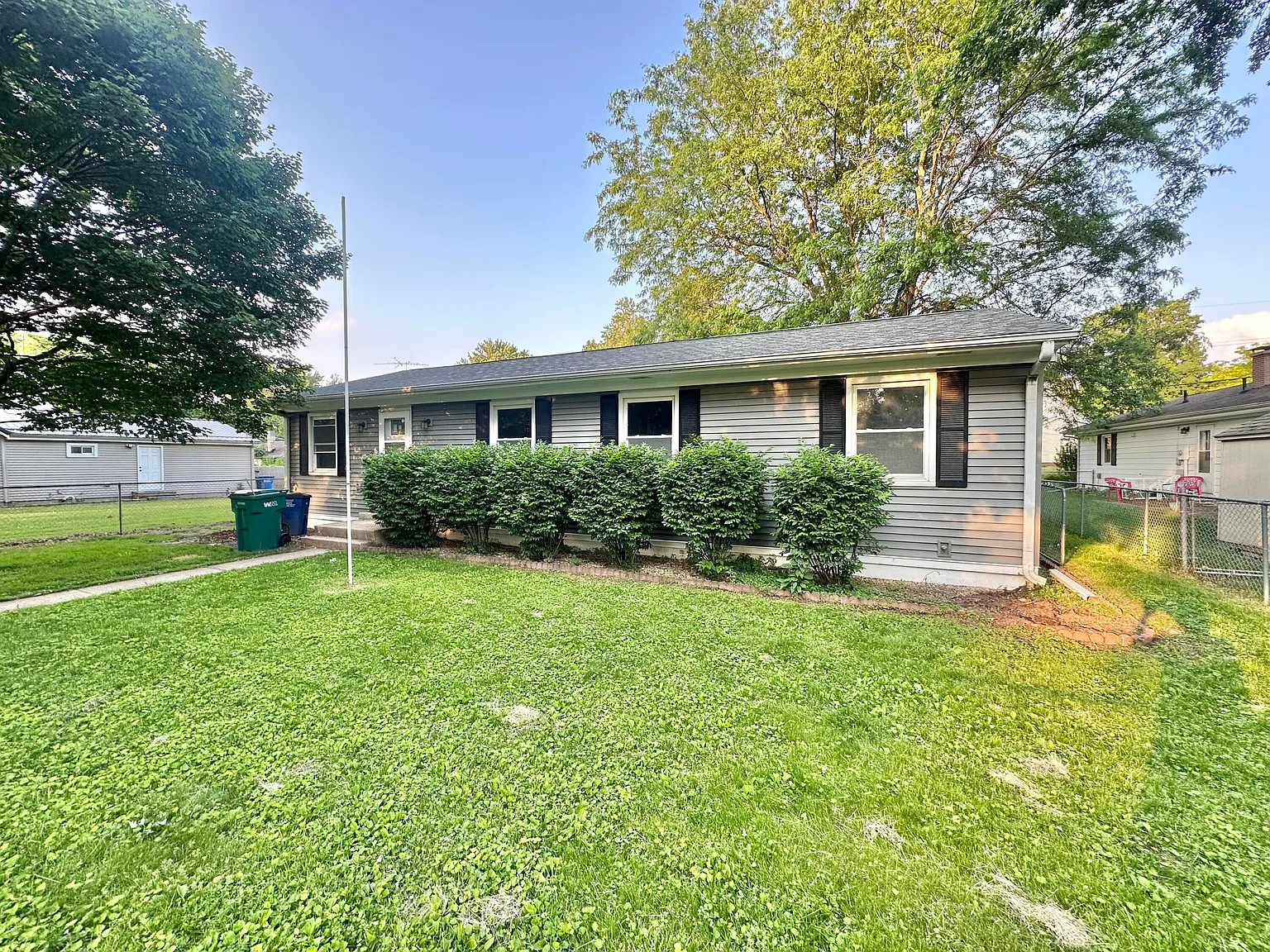 407 L St photo 1