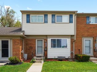 25630 Salem St, Roseville, MI 48066