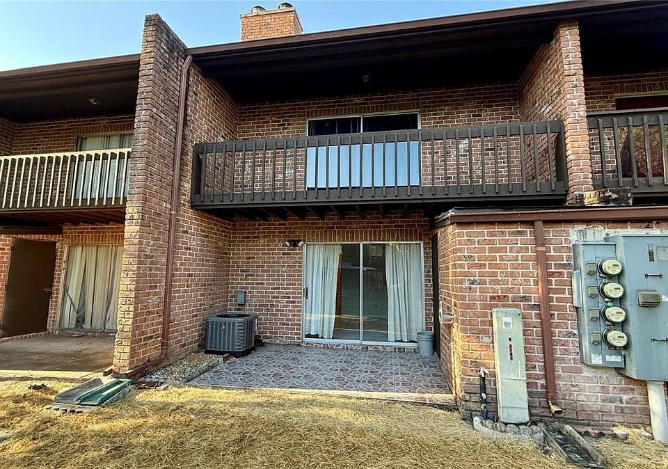 1st image of 2385 Tom Jones St #4
