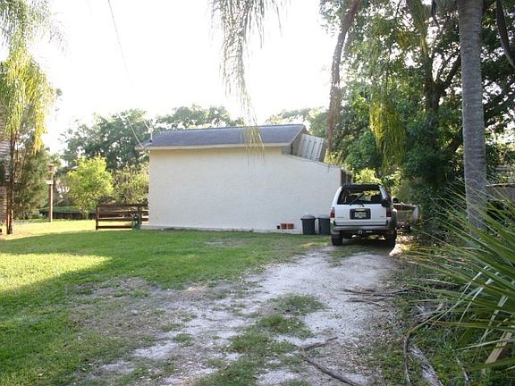 Big front yard! (Older pic)