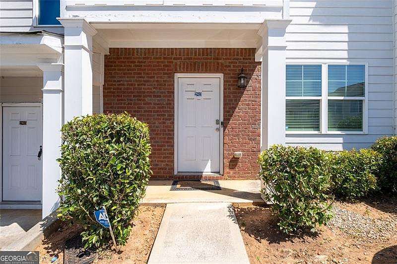 1st image of 2813 Laurel Ridge Cir