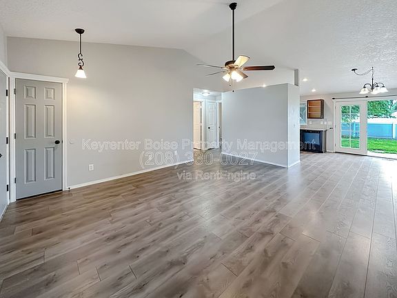 3rd image of 1017 W Edwards Ave
