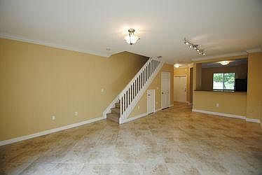 5th image of 6016 Woodlands Blvd