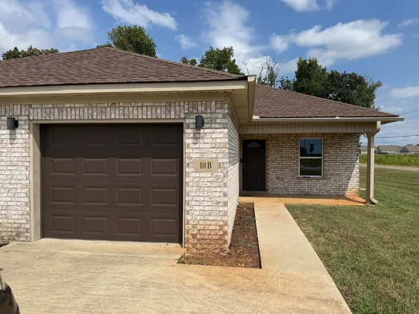 101B Kaleigh Paige Cir, New Market, AL 35761