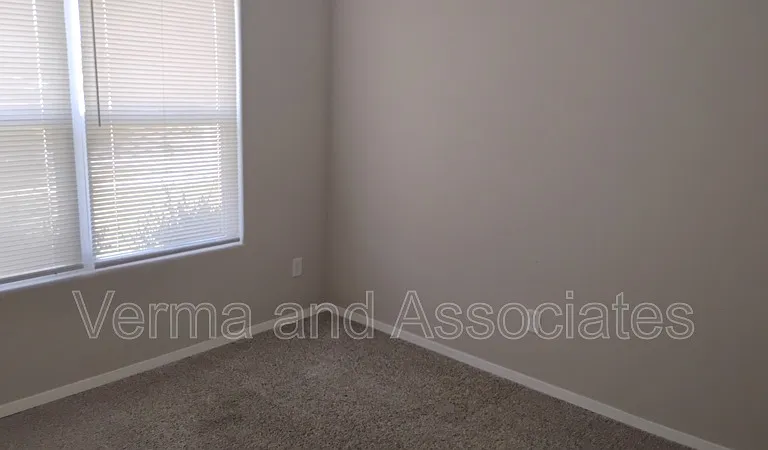 1701 Forest Dr — Photo 10