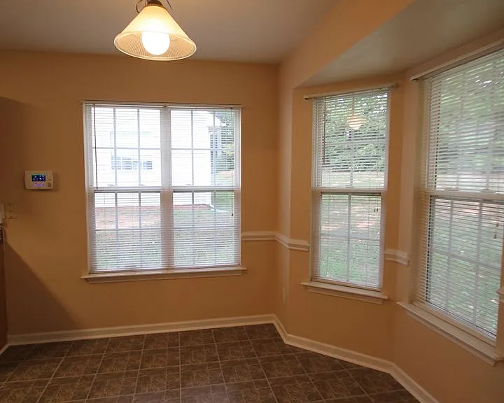 1281 Spring View Ct — Photo 11