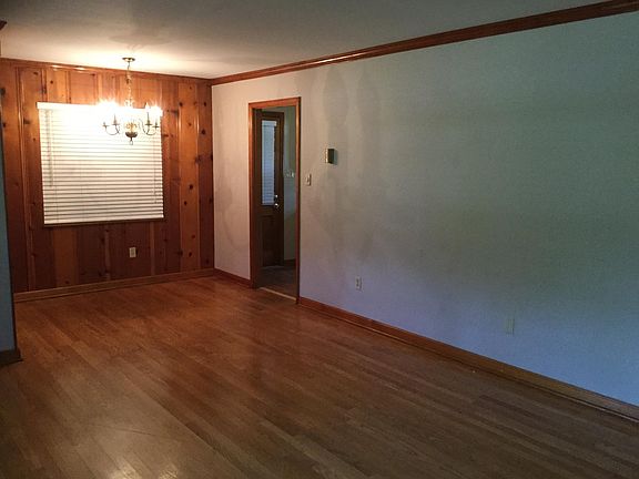 4th image of 220 Victor Dr