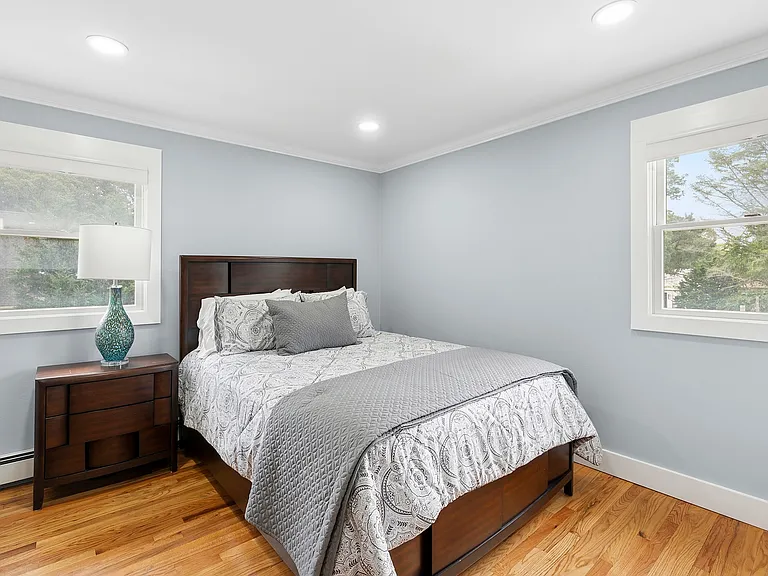 48 Fanning Ave — Photo 17