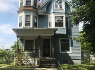 2013 N 28th St, Milwaukee, WI 53208