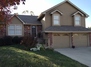 1708 Sunset Dr, Kearney, MO 64060