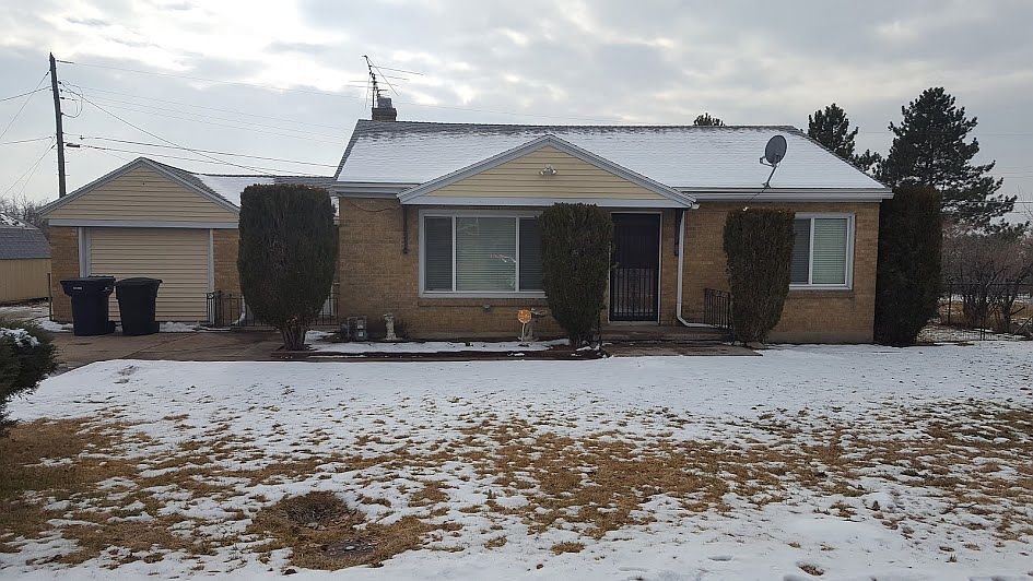 1st image of 868 Hilltop Dr