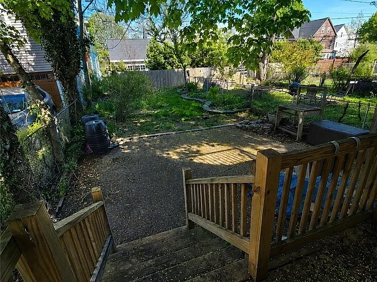 83 Baynes St #LOWER — Photo 13