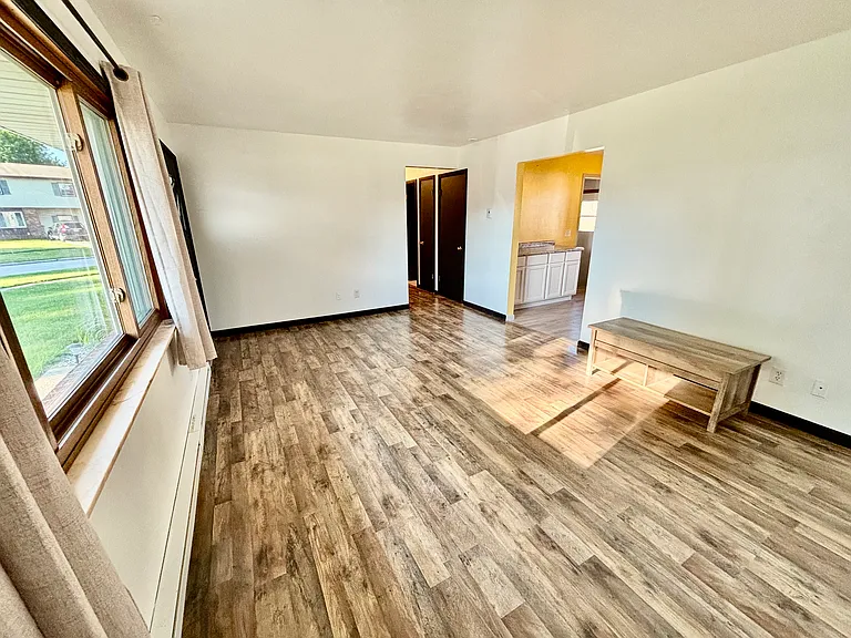 326 Pepperton Dr — Photo 18