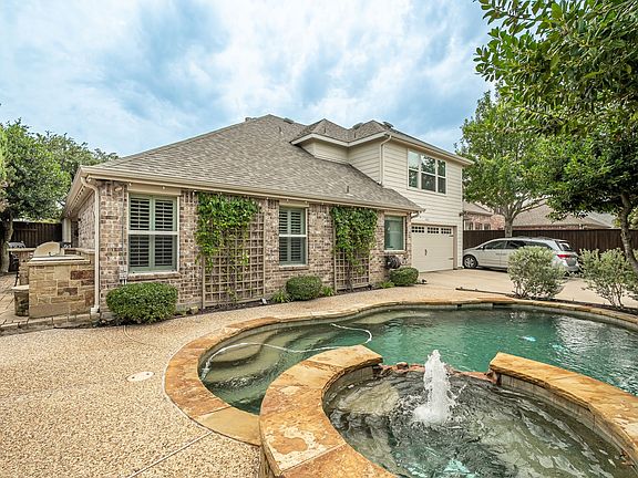3rd image of 1611 Country Brook Ln