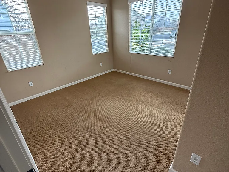 702 N San Marcos Dr — Photo 20
