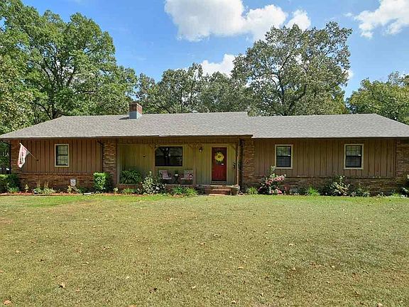 3rd image of 297 Country Oaks Ln